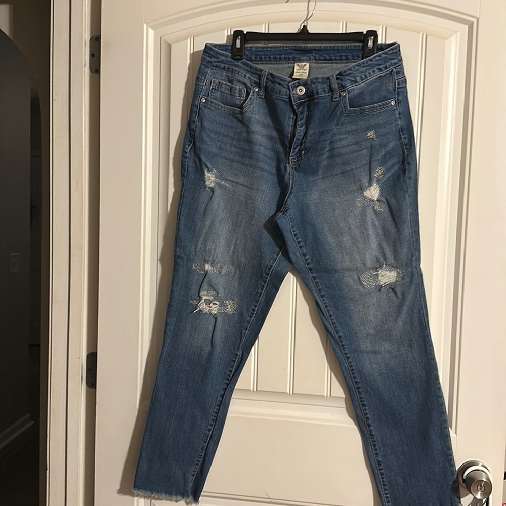 Faded glory 16w skinny jeans with holes